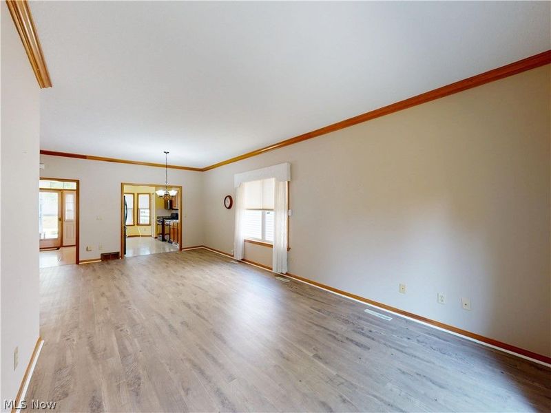 285 Village Drive, Unit 23, Seven Hills, OH 44131 Photo 8