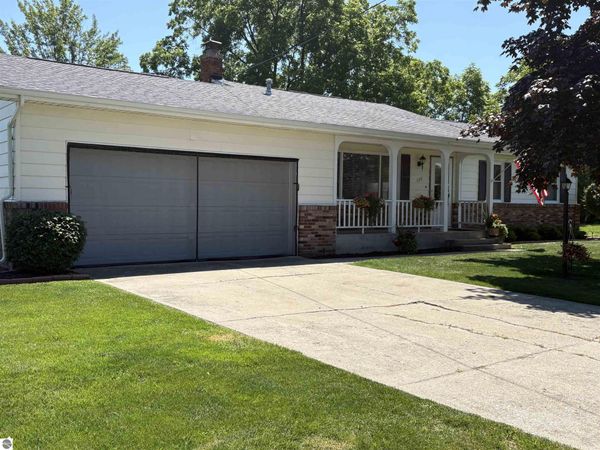 105 Third Avenue, Tawas City, MI 48763