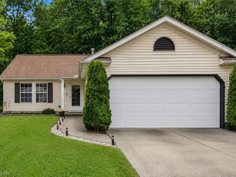 6302 Ridgeview Boulevard, North Ridgeville, OH 44039 Photo 1
