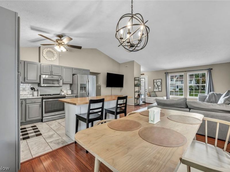 6302 Ridgeview Boulevard, North Ridgeville, OH 44039 Photo 12