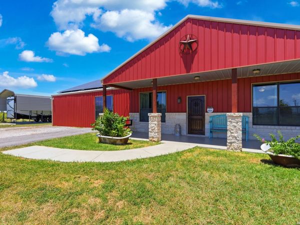 15157 MILLER RD, St Hedwig, TX 78152
