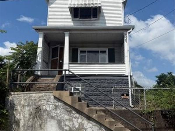 965 Leeds , Monessen, PA 15062