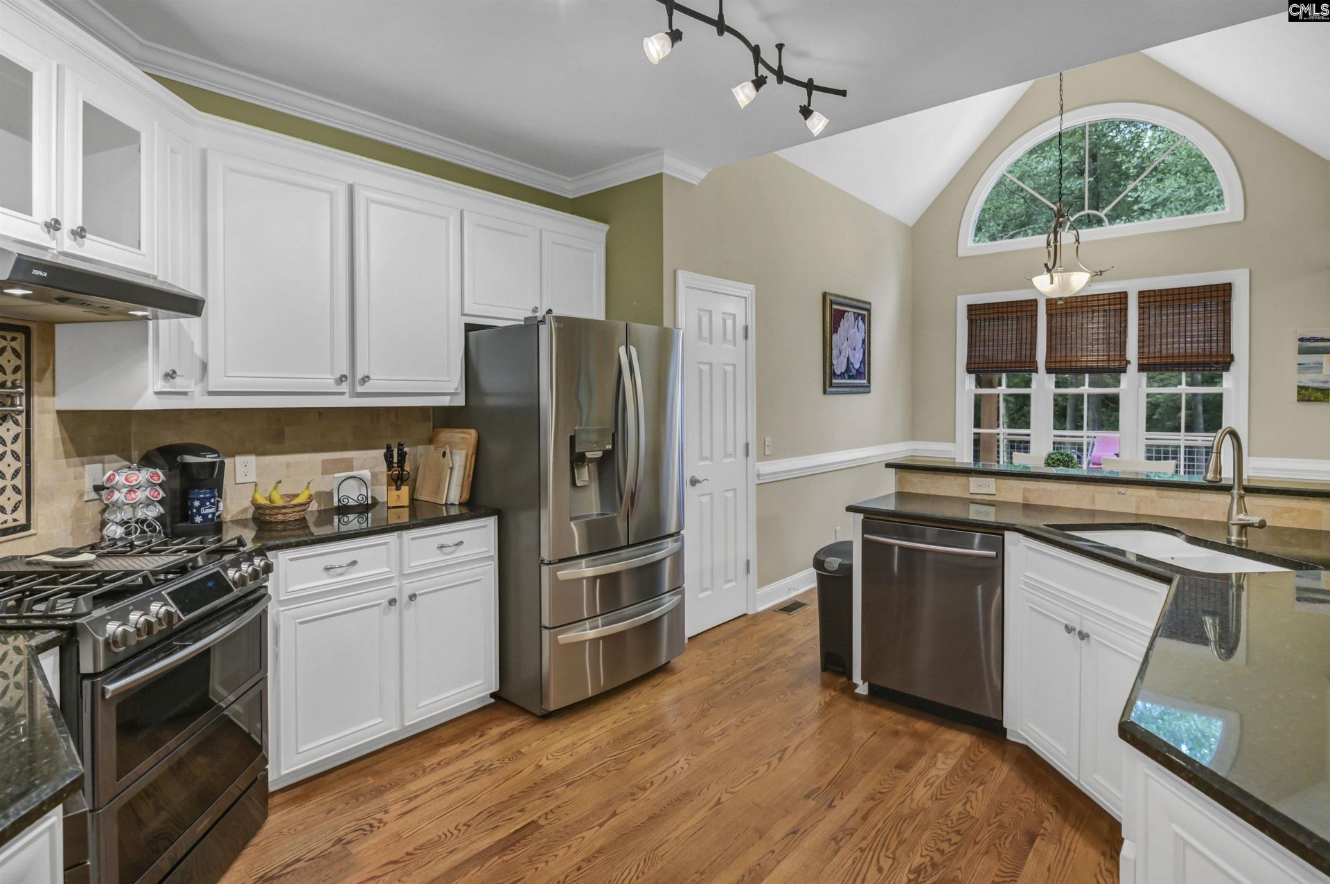 221 Alston Circle  Photo 6