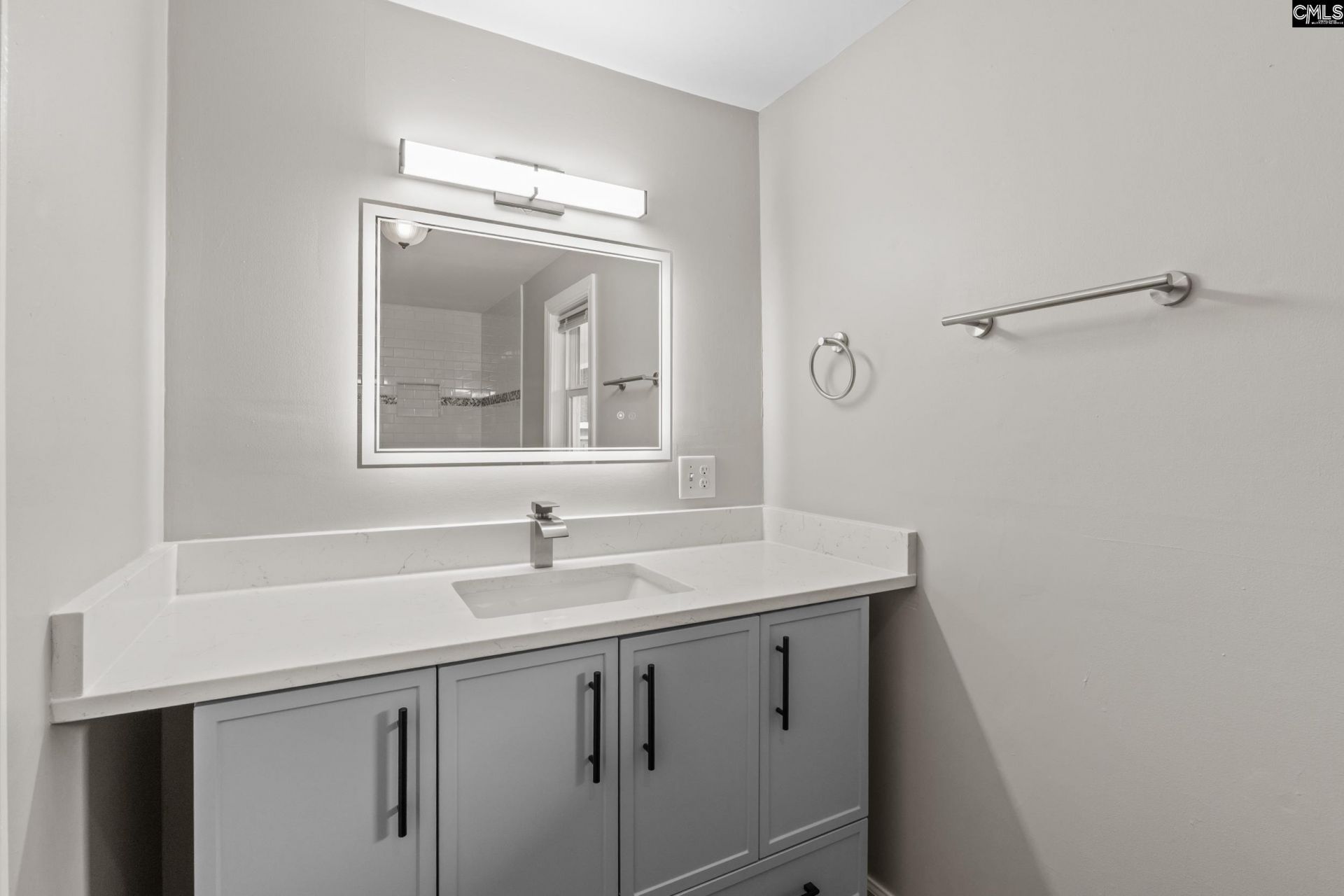 471 Doctor Drive  Photo 18