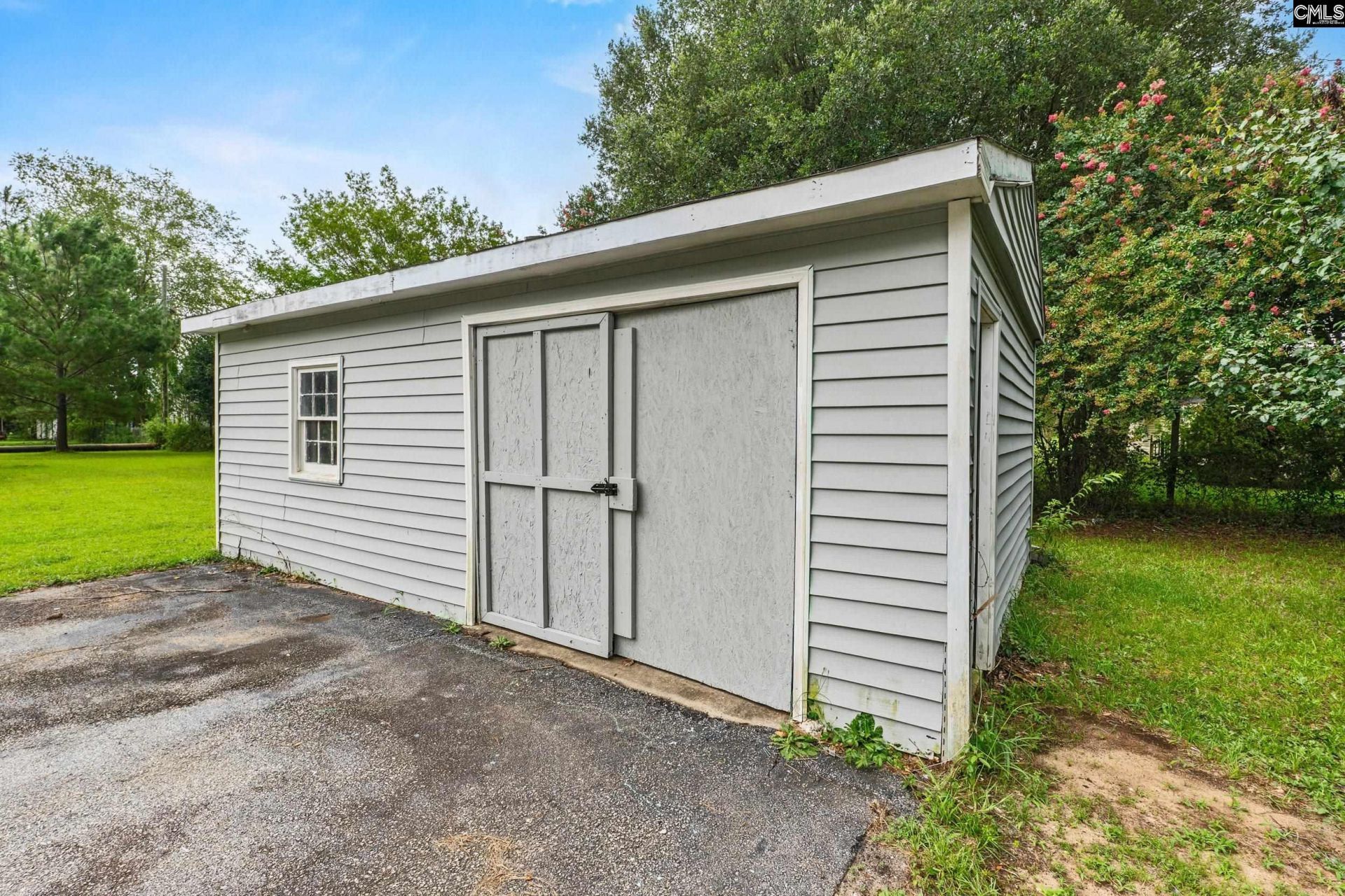 471 Doctor Drive  Photo 5