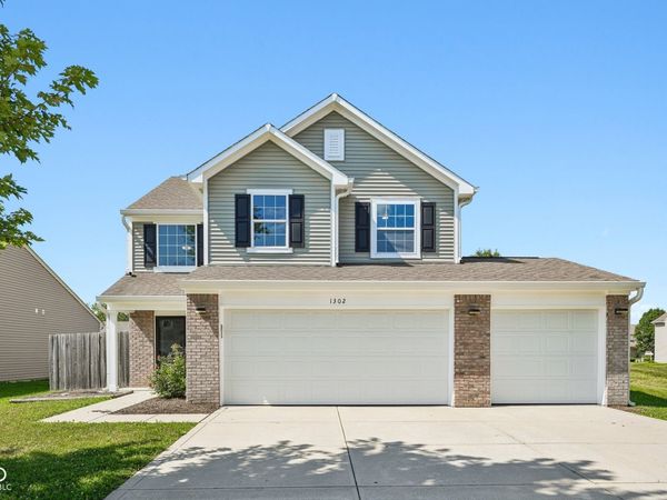 1302 Grand Canyon Circle, Franklin, IN 46131