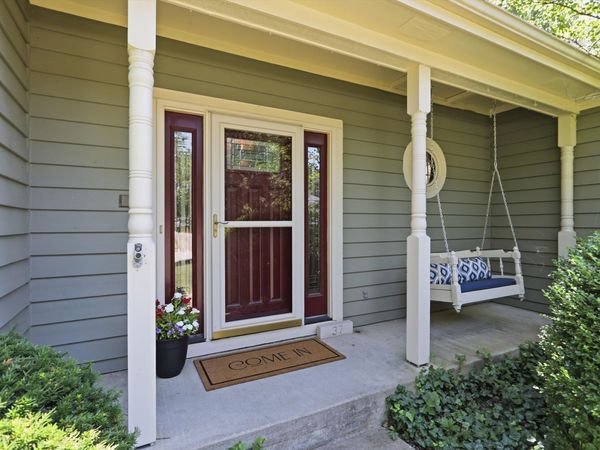 37 Penn Place, Zionsville, IN 46077