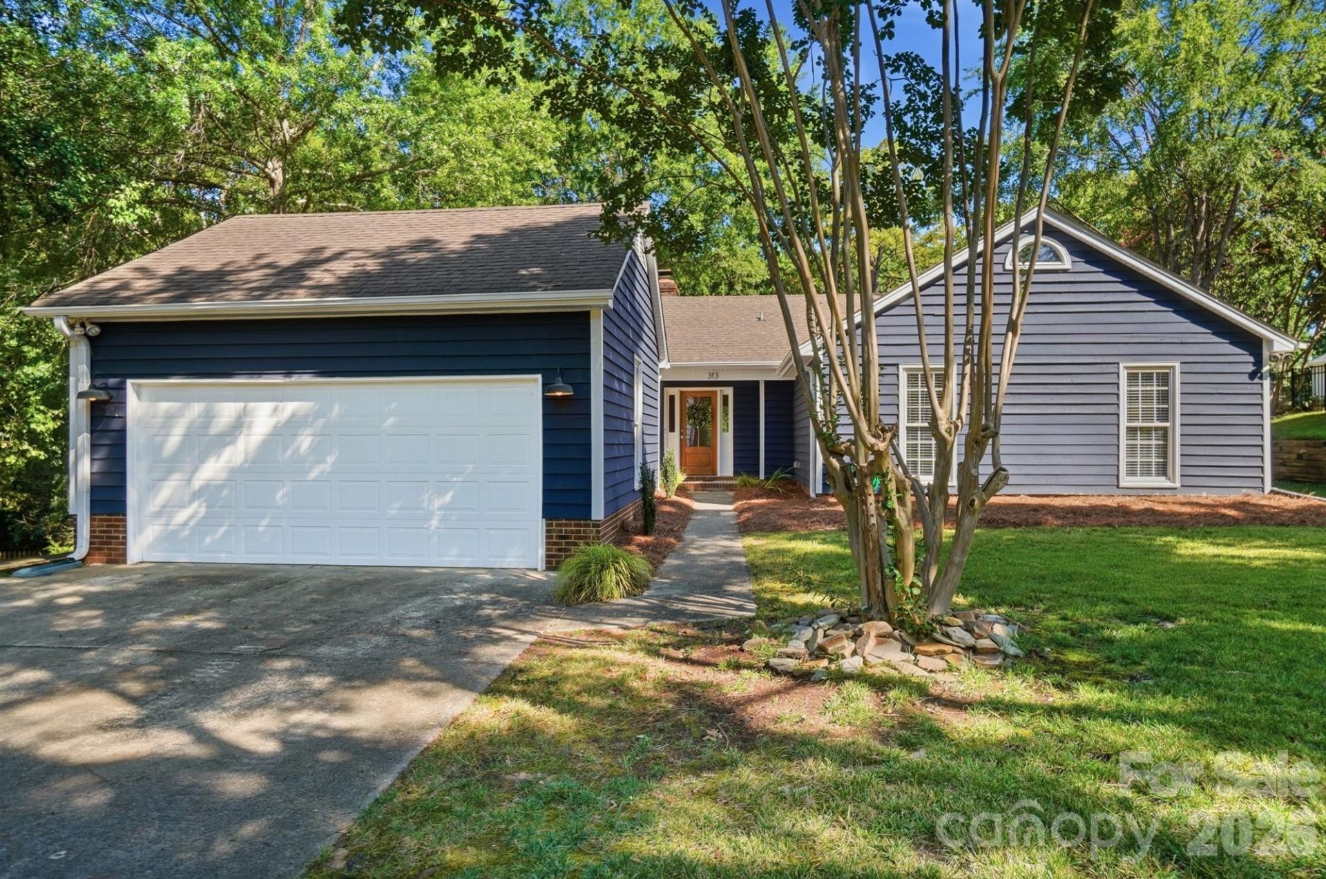 313 Longbridge Drive, Matthews, NC 28105 Main Photo