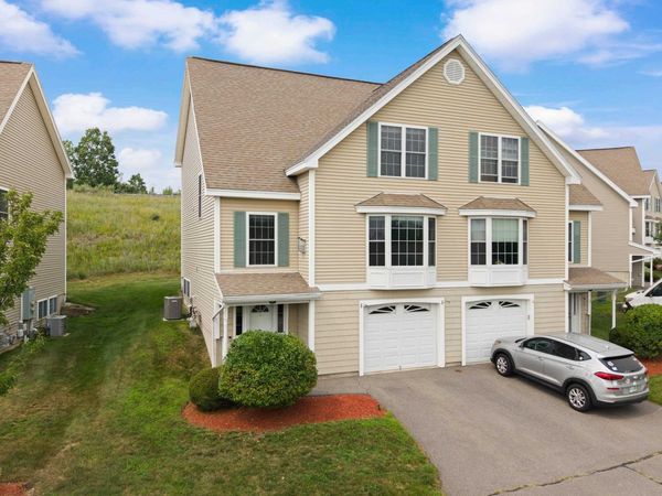 8 Canterberry Court, Unit A, Hudson, NH 03051