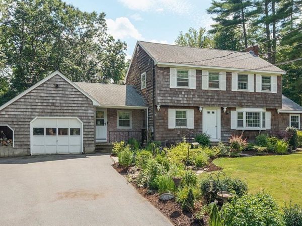 17 Reeds Ferry Way, Merrimack, NH 03054