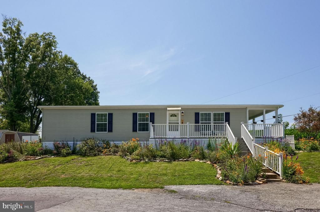 18 DOGWOOD DRIVE , CONESTOGA, PA 17516