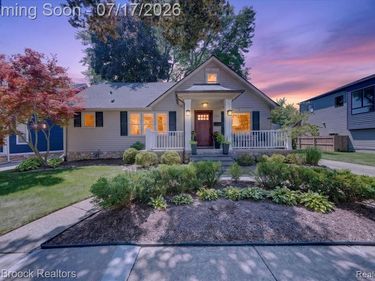 1320 Cole Street, Birmingham, MI 48009