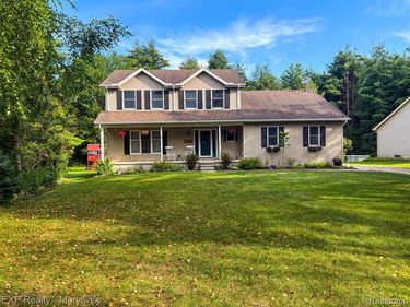 5538 Klettner Rd, St. Clair Twp, MI 48079