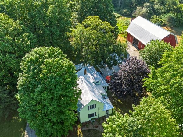 14960 White Creek Avenue NE, Cedar Springs, MI 49319