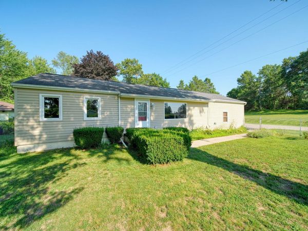 5445 Sharon Drive, Jackson, MI 49203