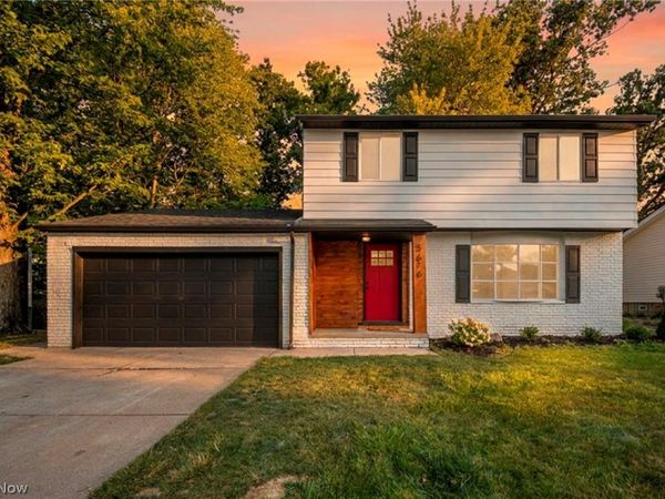 5616 Thoreau Drive , Parma, OH 44129