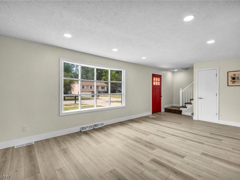 5616 Thoreau Drive, Parma, OH 44129 Photo 7