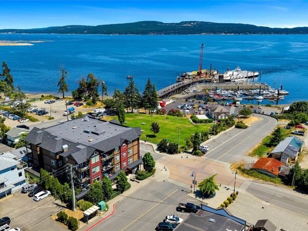 1533 Joan Ave, Unit #301, Crofton, BC V0R 1R0