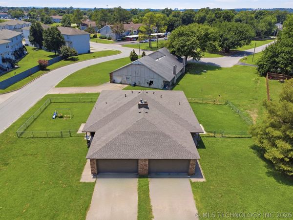 6658 S Utica Place, Tulsa, OK 74136