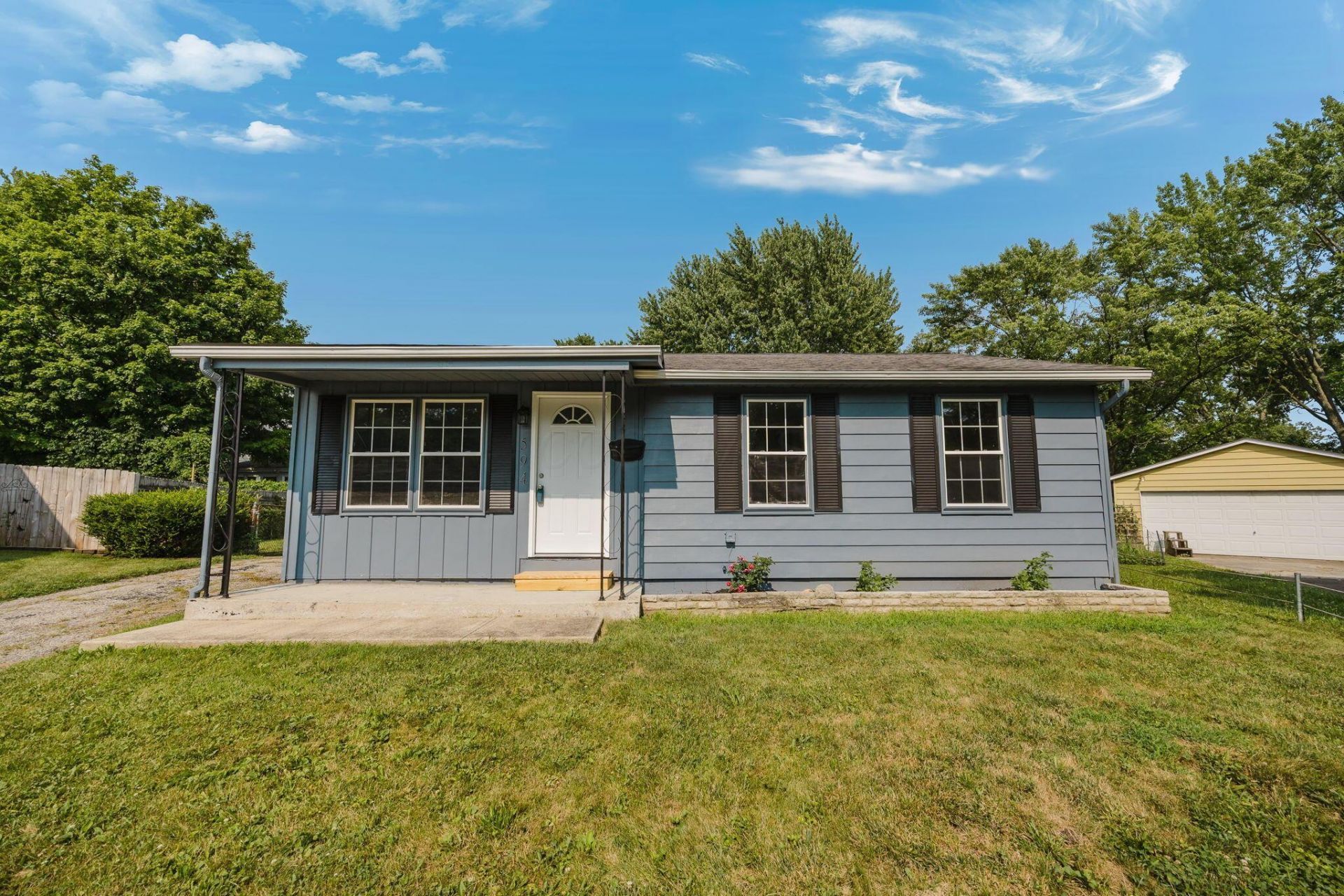 594 Oak Gale Lane , Columbus, OH 43228 Main Photo