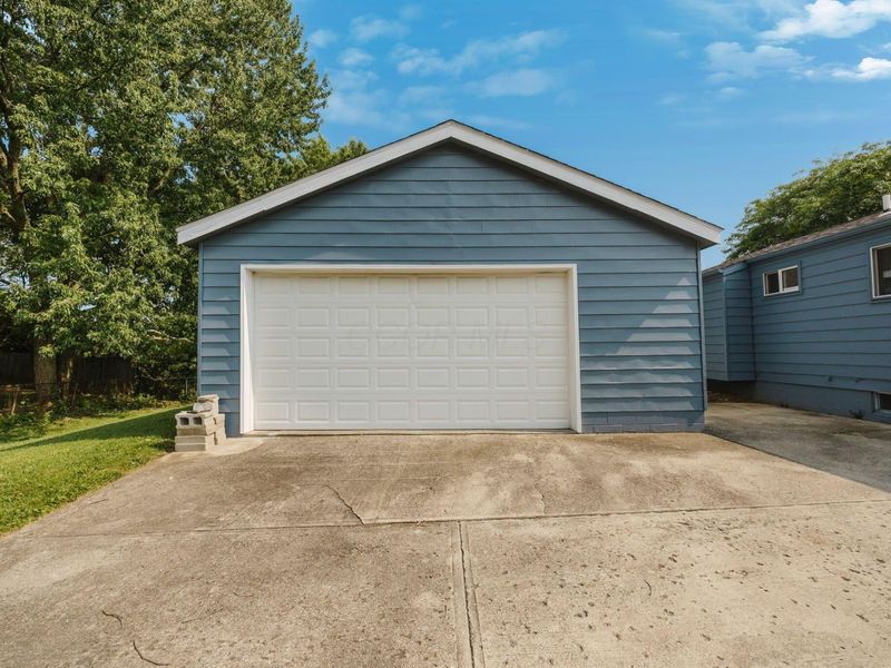 594 Oak Gale Lane , Columbus, OH 43228 Photo 26