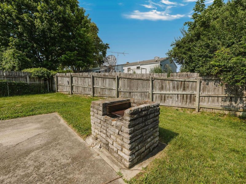 594 Oak Gale Lane , Columbus, OH 43228 Photo 28