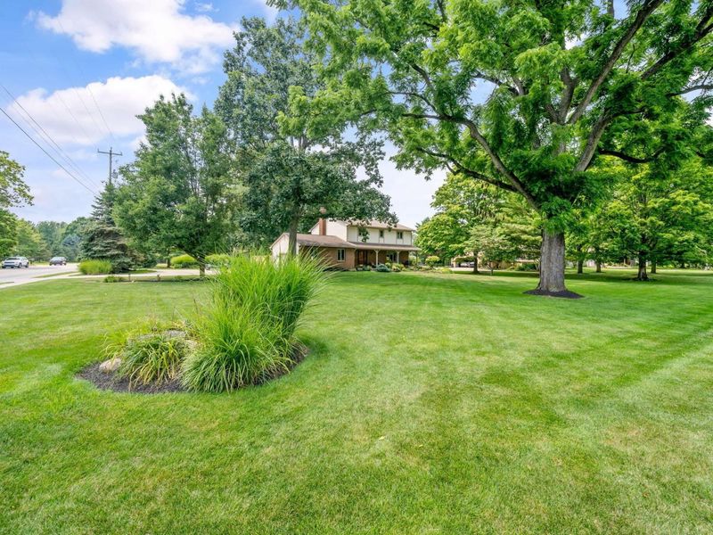 6990 Sunbury Road , Westerville, OH 43082 Photo 2