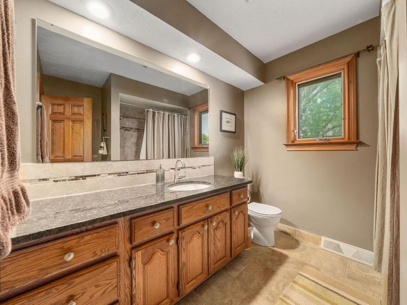 6990 Sunbury Road , Westerville, OH 43082 Photo 20