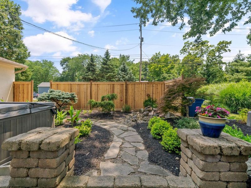 6990 Sunbury Road , Westerville, OH 43082 Photo 33