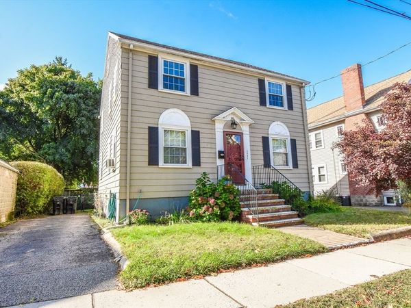 7 Hilltop, Unit A, Watertown, MA 02472