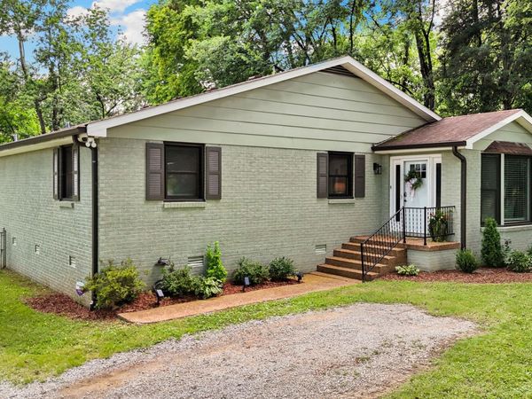 2879 Lyncrest Dr , Nashville, TN 37214