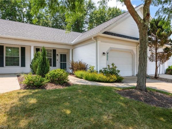 6956 Cottage Circle , North Ridgeville, OH 44039