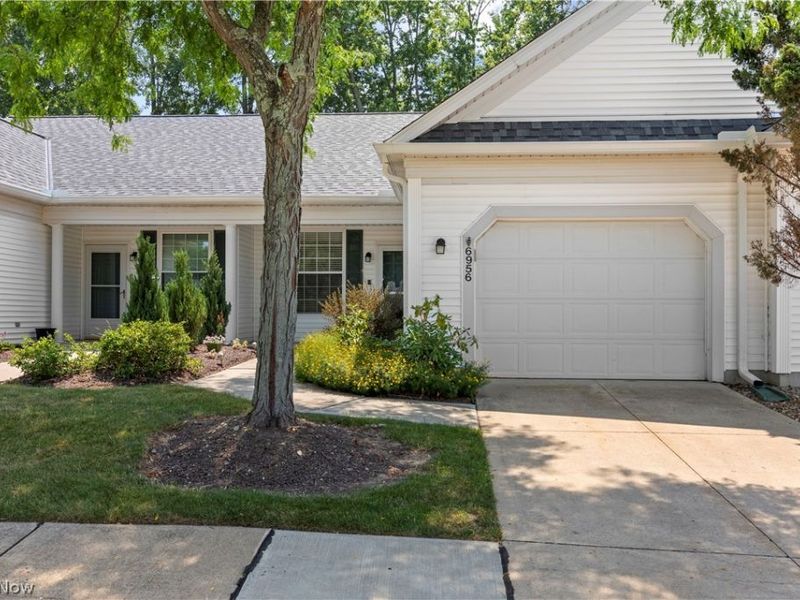 6956 Cottage Circle , North Ridgeville, OH 44039 Photo 7