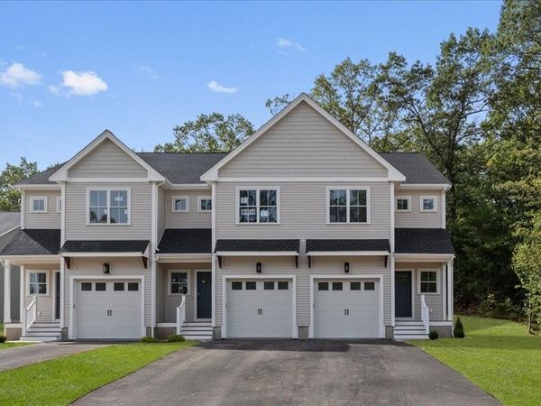 92 Uncas Avenue, Unit 2, Franklin, MA 02038