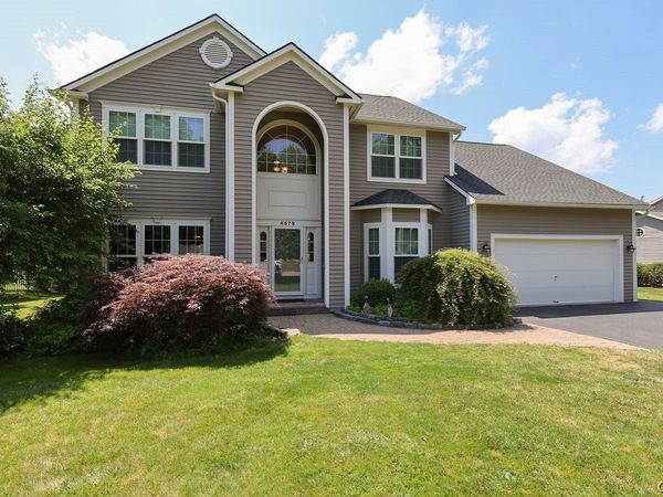 4579 Ashfield , Syracuse, NY 13215