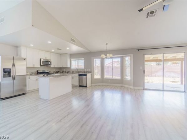 8517 Soneto Lane , Las Vegas, NV 89117