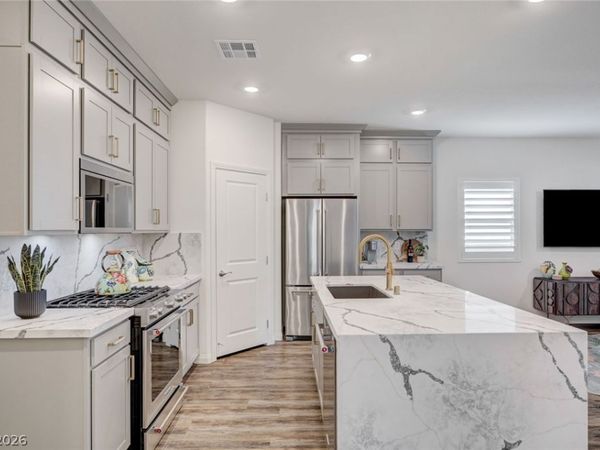 7446 Charlotte Bay Avenue, North Las Vegas, NV 89084