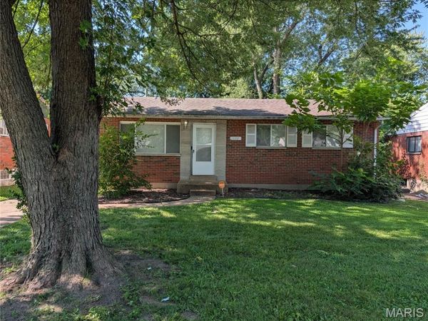 1122 Prigge Avenue , Normandy, MO 63138