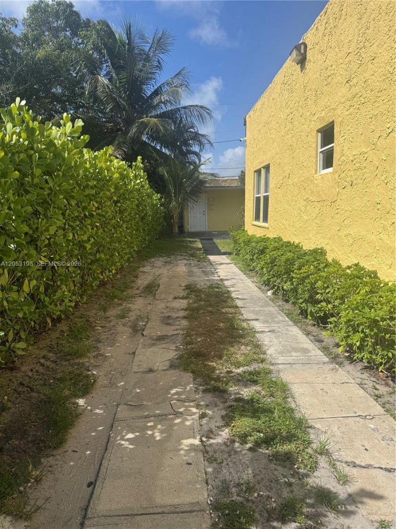 618 30th St, West Palm Beach, FL 33407 Photo