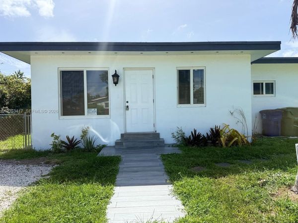 520 SW 5th St , Unit 2, Hallandale Beach, FL 33009