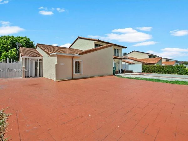 12262 SW 10th St, Unit 3-8AI, Miami, FL 33184