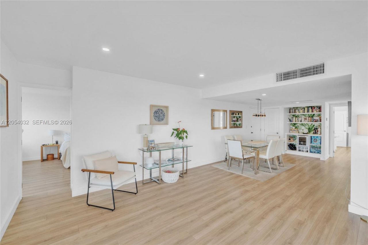 11111 Biscayne Blvd, Unit 5A, Miami, FL 33181 Photo