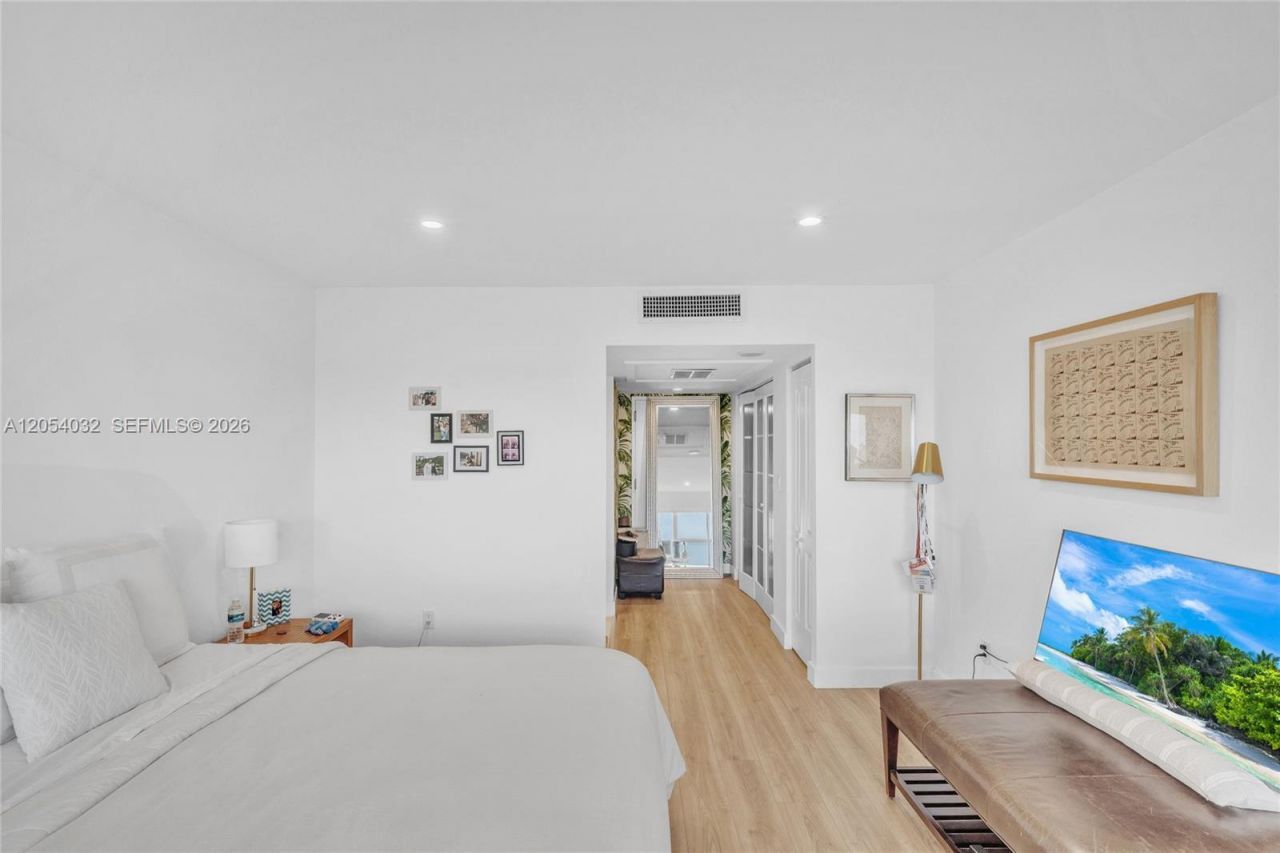 11111 Biscayne Blvd, Unit 5A, Miami, FL 33181 Photo