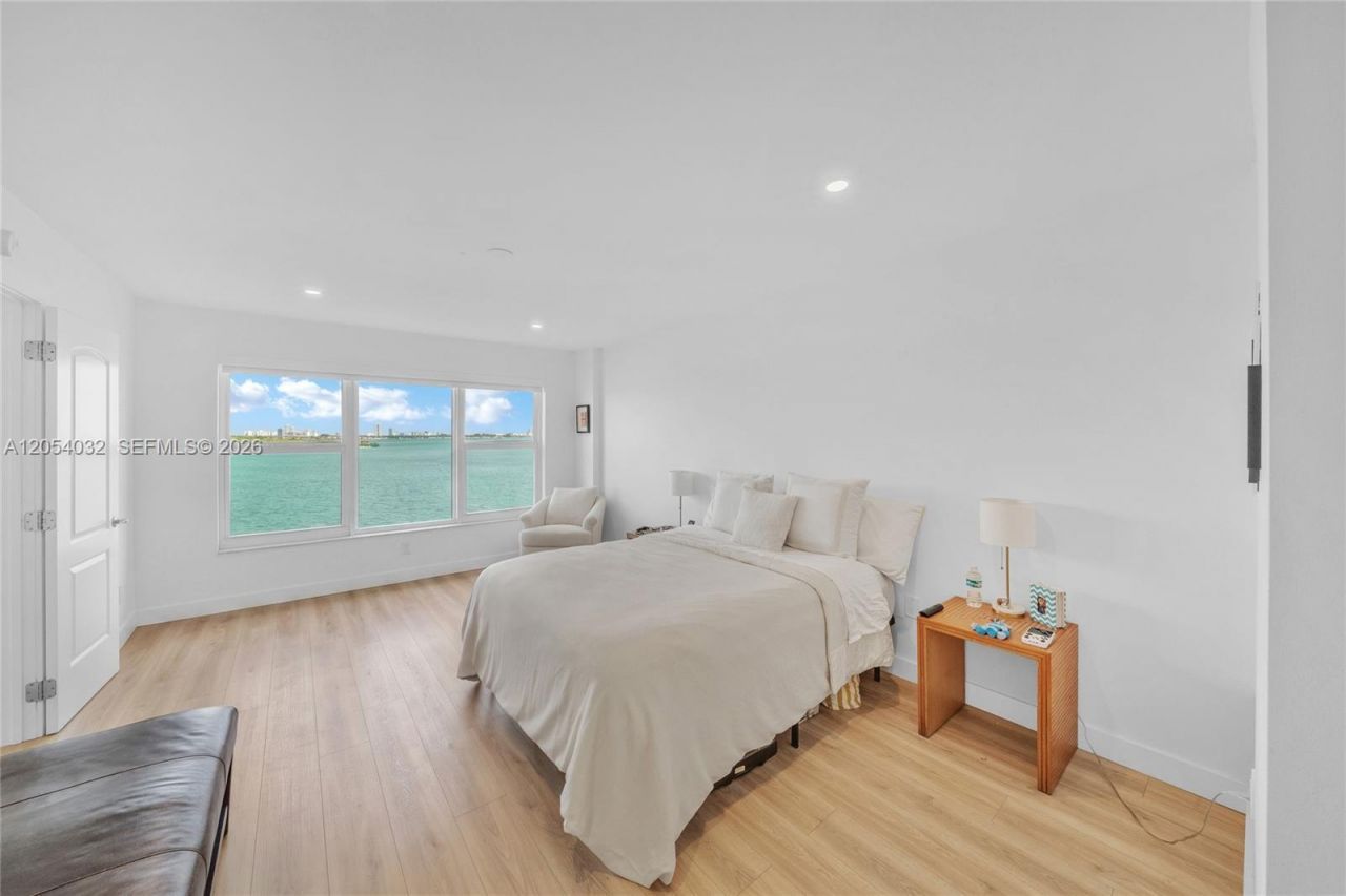 11111 Biscayne Blvd, Unit 5A, Miami, FL 33181 Photo
