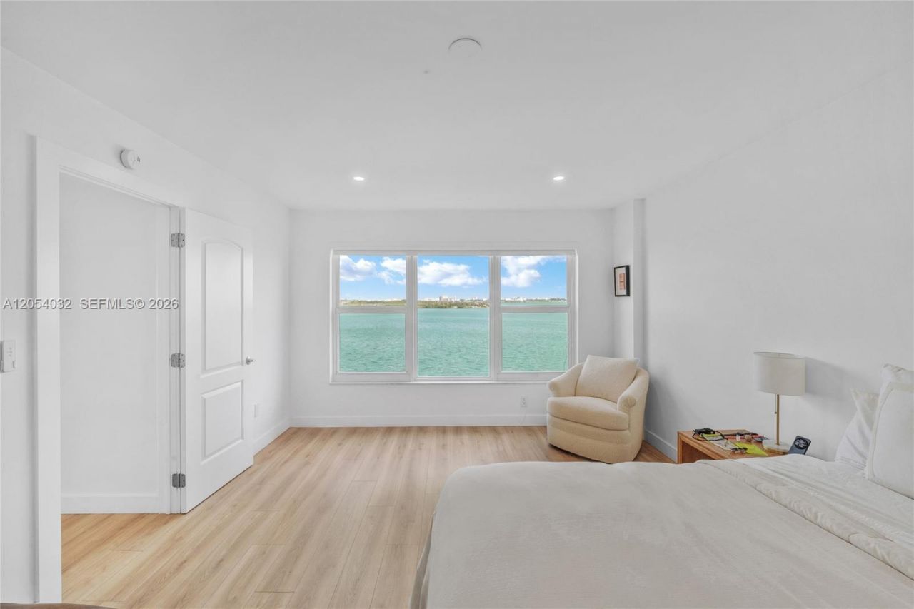 11111 Biscayne Blvd, Unit 5A, Miami, FL 33181 Photo