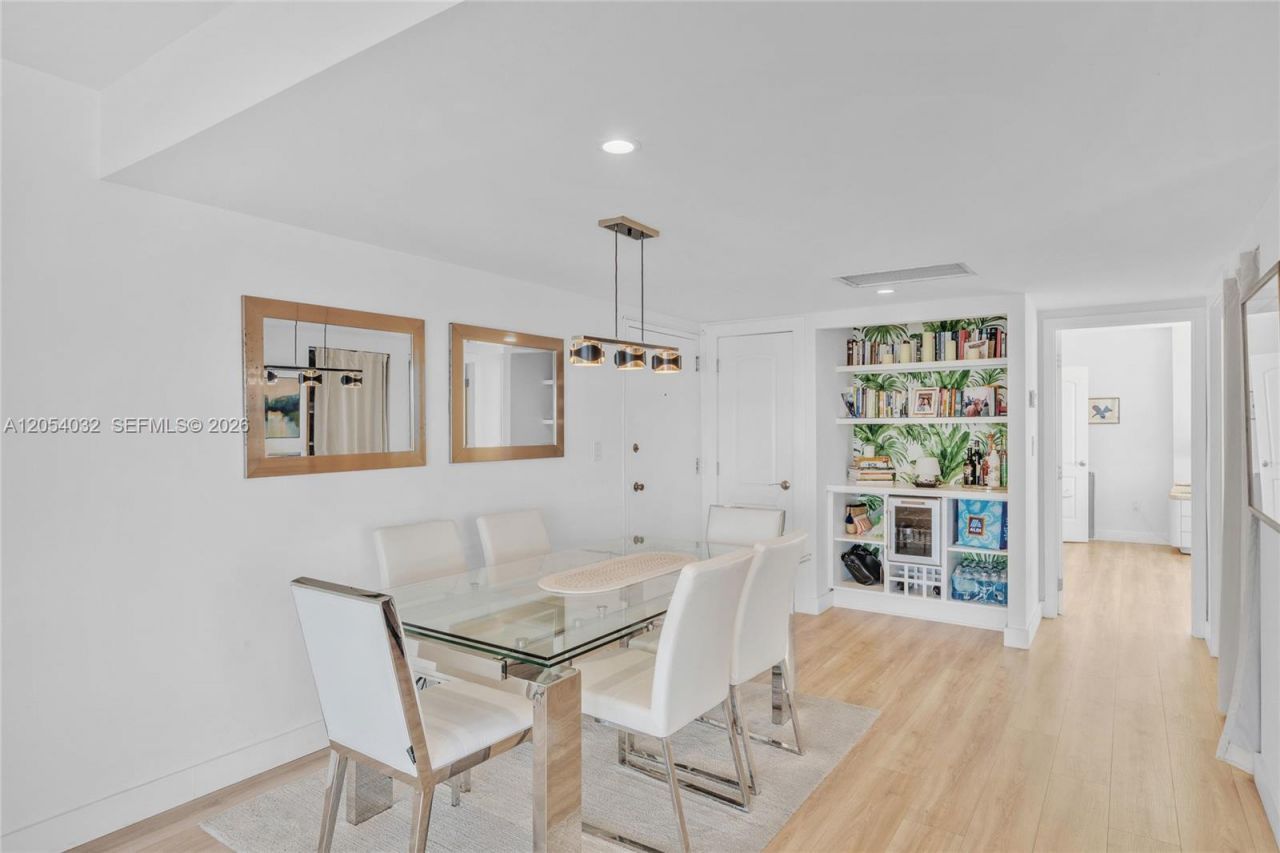 11111 Biscayne Blvd, Unit 5A, Miami, FL 33181 Photo