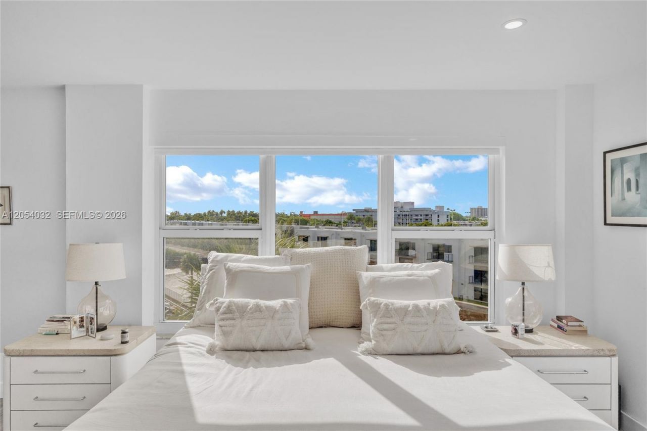 11111 Biscayne Blvd, Unit 5A, Miami, FL 33181 Photo
