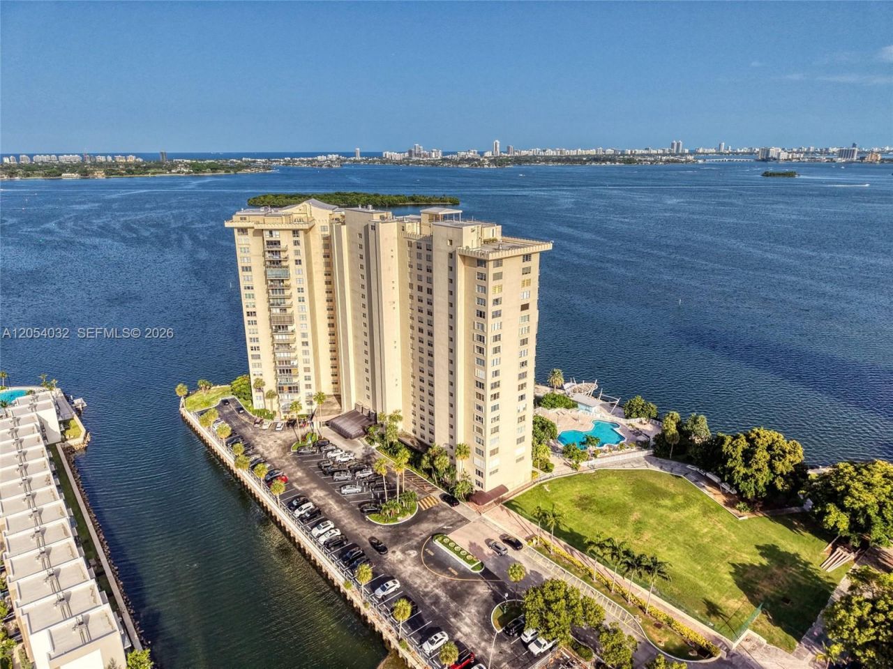 11111 Biscayne Blvd, Unit 5A, Miami, FL 33181 Photo