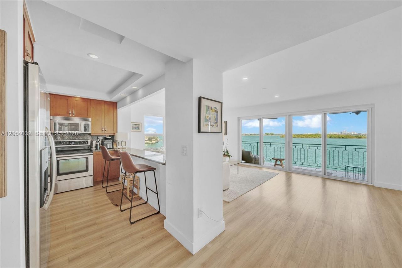 11111 Biscayne Blvd, Unit 5A, Miami, FL 33181 Photo
