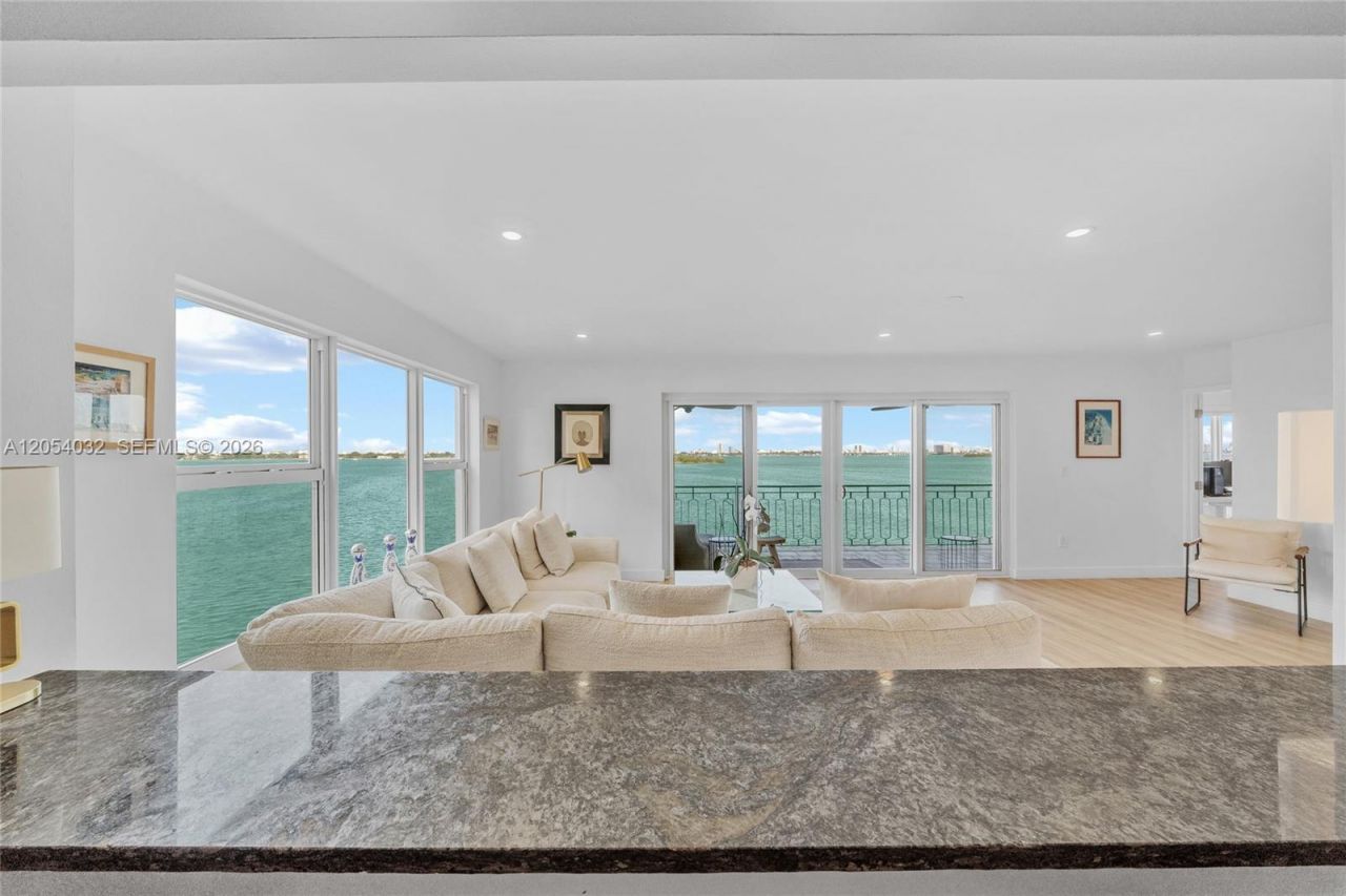 11111 Biscayne Blvd, Unit 5A, Miami, FL 33181 Photo